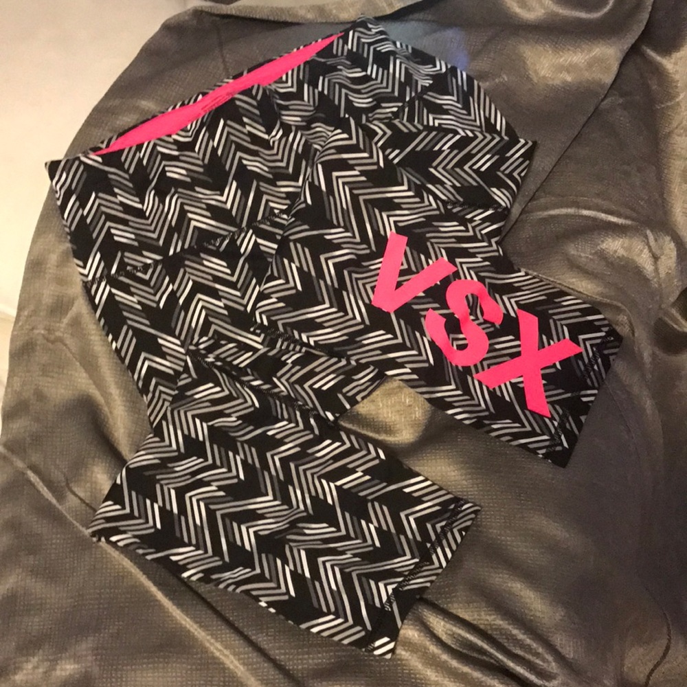 VS Knockout capris
